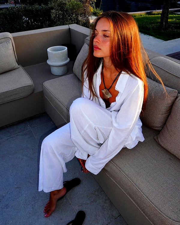 annazak12 instagram image archive image