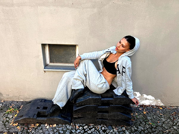 karolinaawasik instagram image archive image