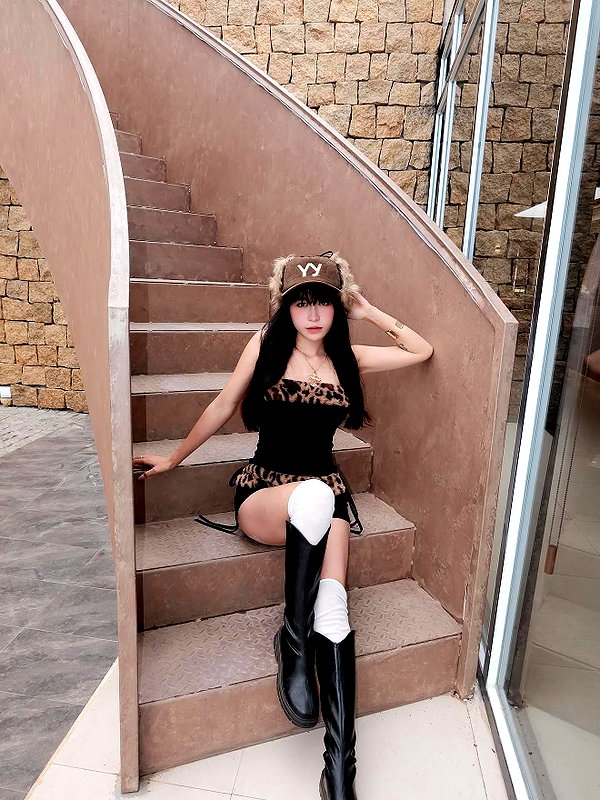 lyhythuedoxinh instagram image archive image