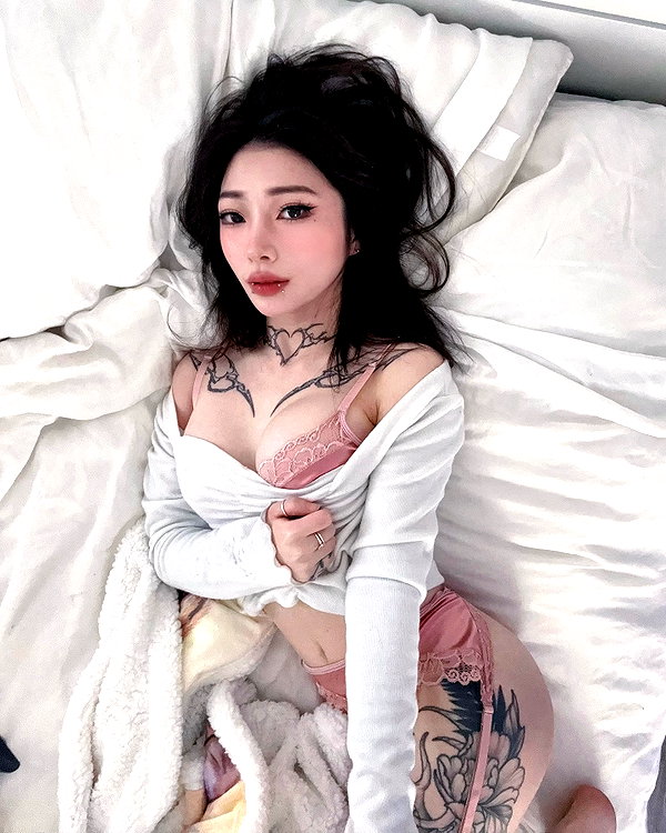 atlaseuu instagram image archive image