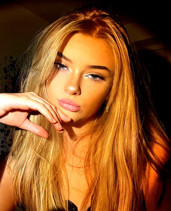 baddiesessence instagram image archive image