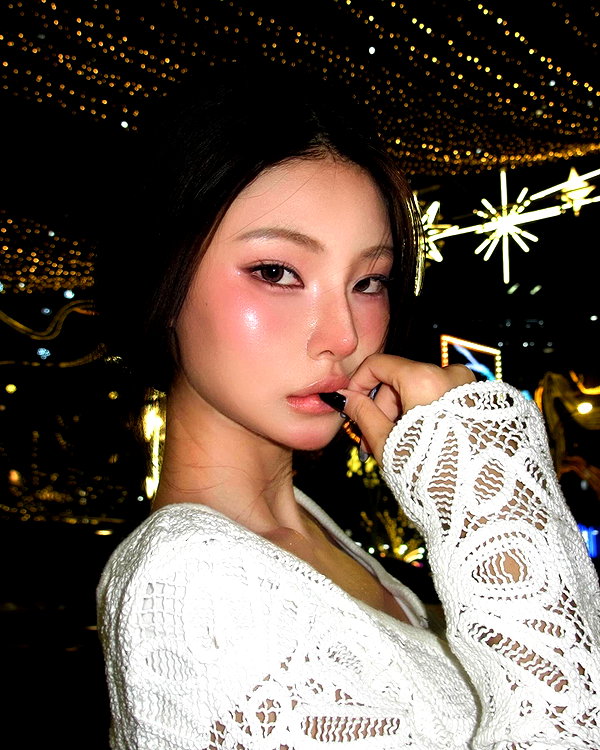 ll.lu1s instagram image archive image