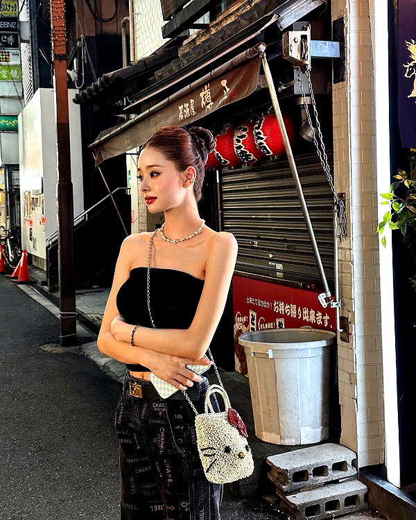 dear.zia instagram image archive image