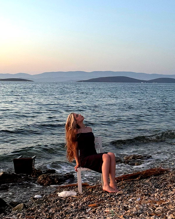 anna.utka22 instagram image archive image