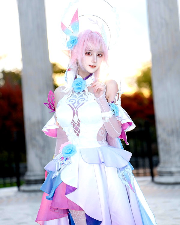 miee_cos instagram image archive image