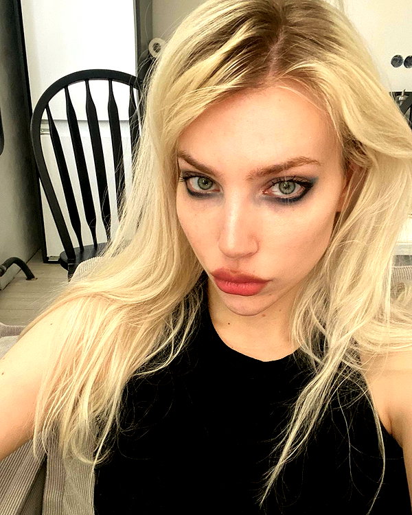 anya4everr instagram image archive image