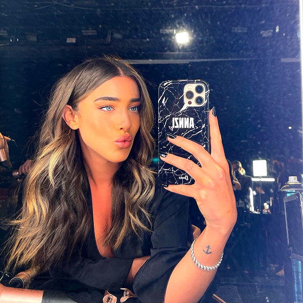 annezivi instagram image archive image