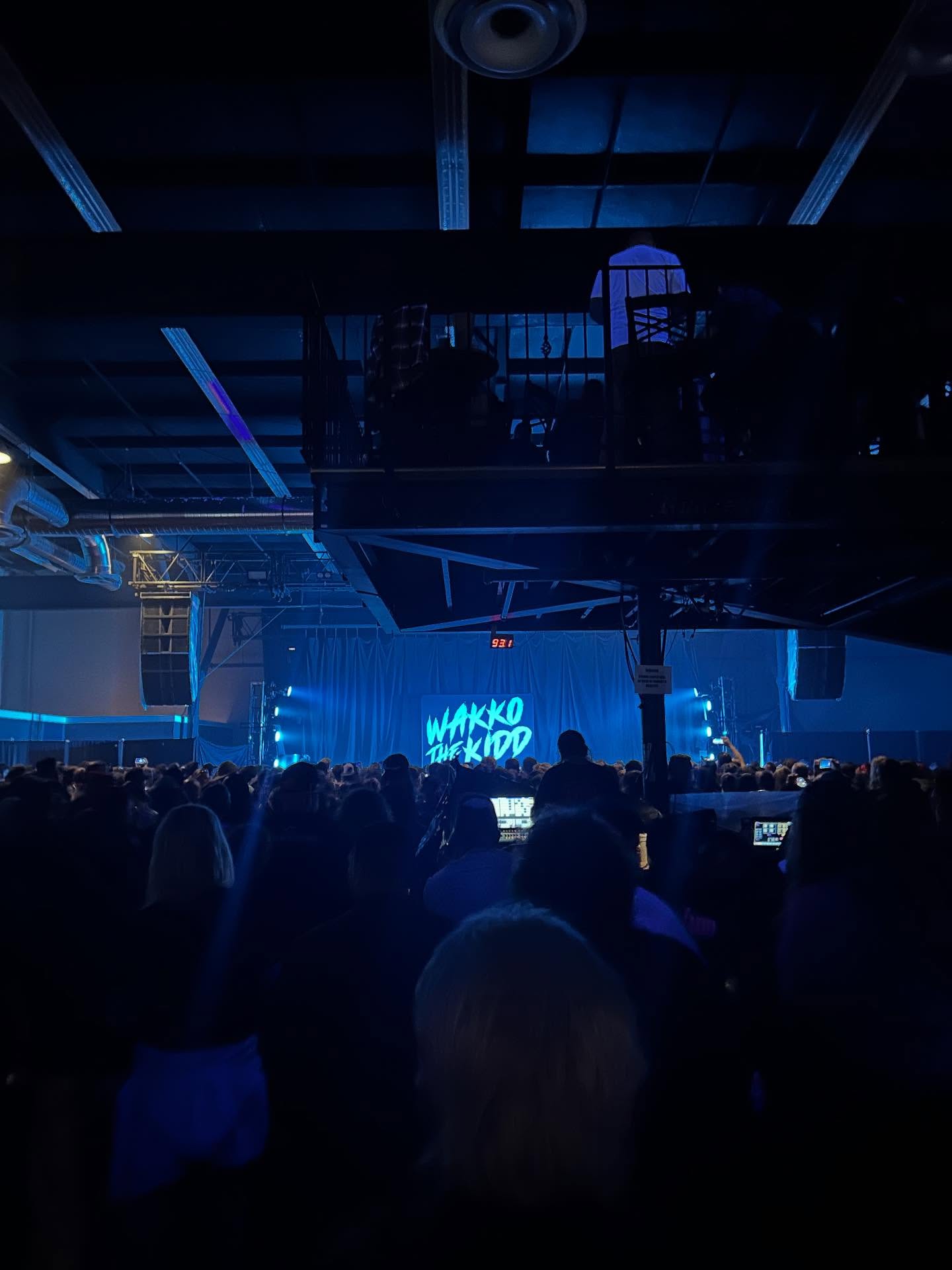 _animechika_ instagram image archive image