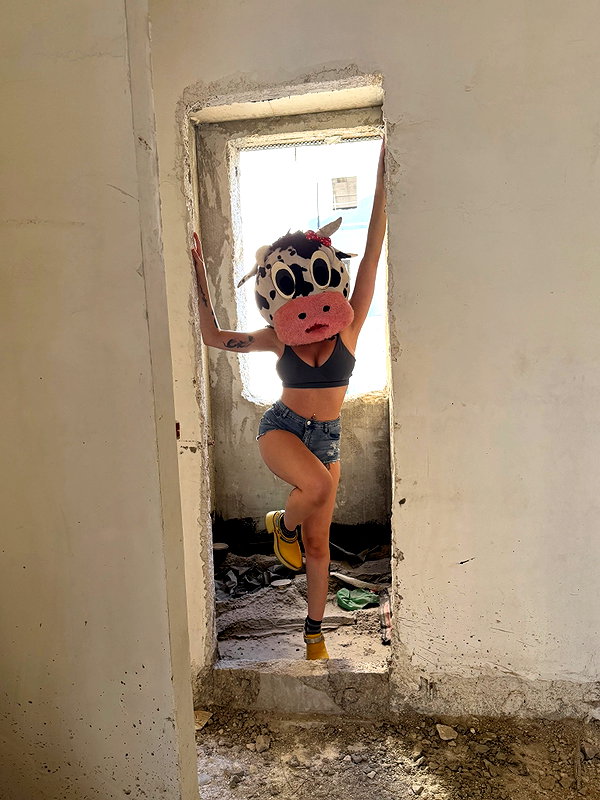gal__wolfson instagram image archive image