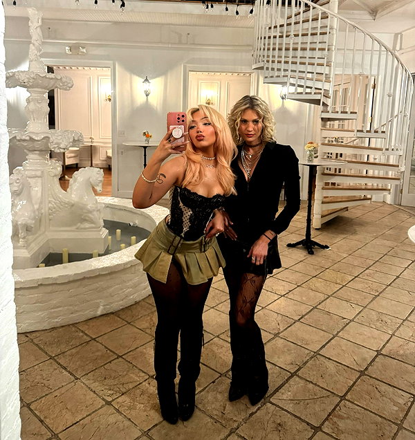 v.qx instagram image archive image