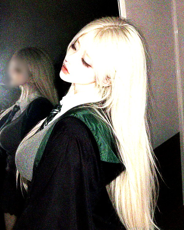 Archived image from @owol.xx on Instagram