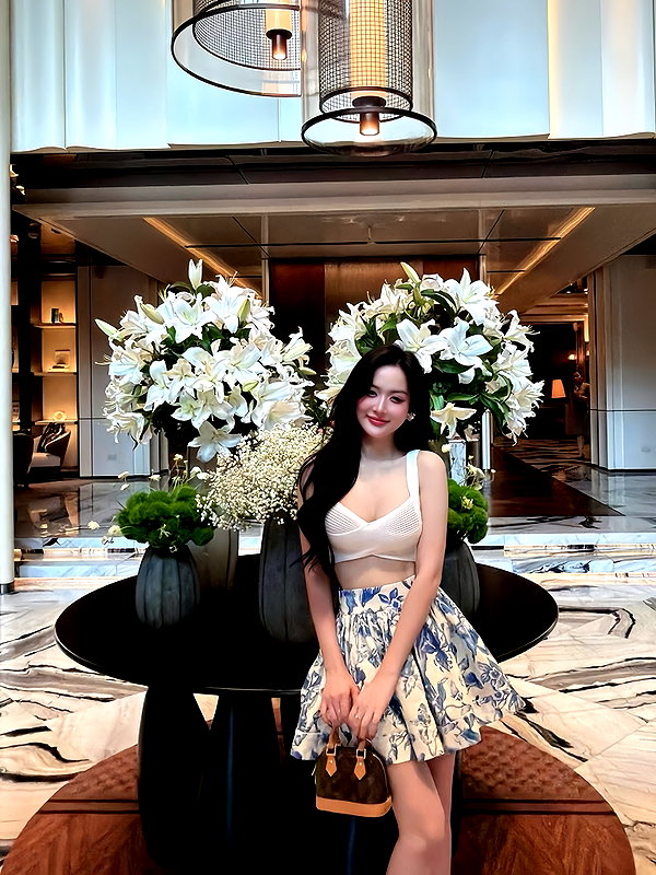 lyhythuedoxinh instagram image archive image