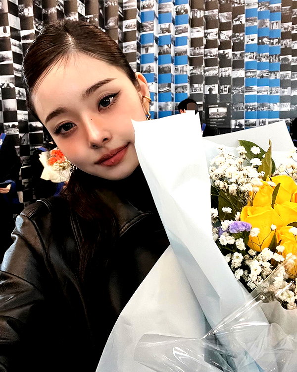 dear.zia instagram image archive image
