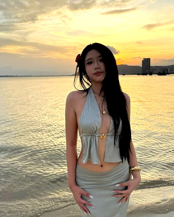 lyhythuedoxinh instagram image archive image