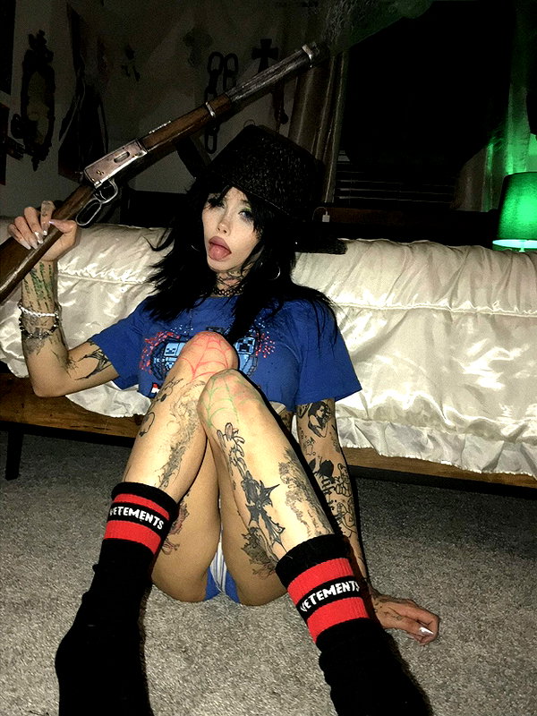 zommmbri instagram image archive image