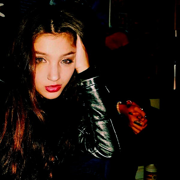 daniellebarnaa archive image