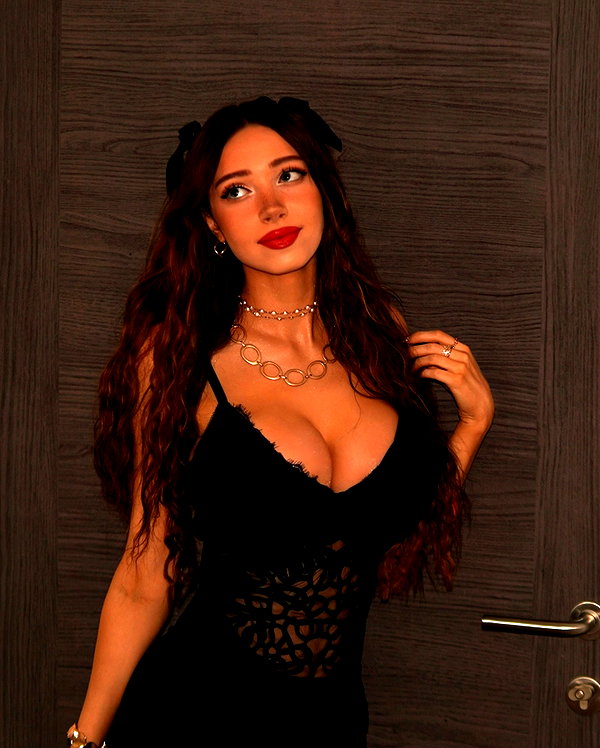 lydiavioletofficial instagram image archive image