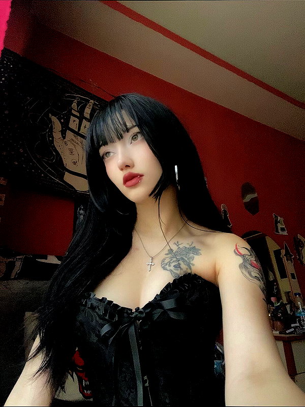 madamist_ instagram image archive image