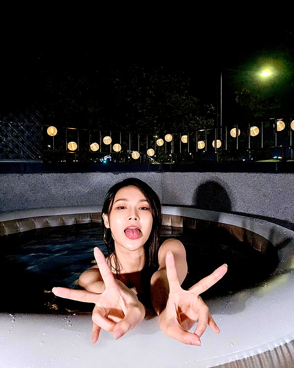 norajoy_official instagram image archive image