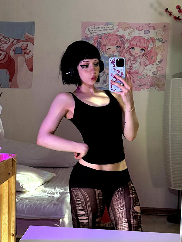 zira_merz instagram image archive image