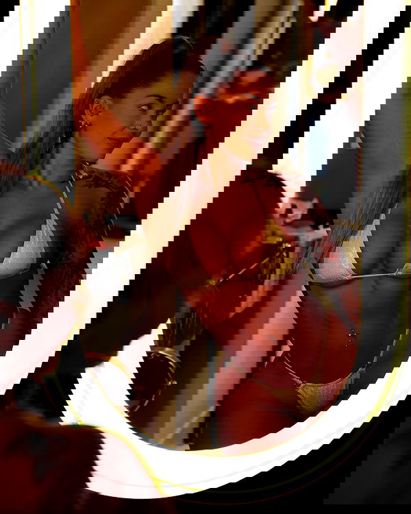 itshayleydavies itshayleydavies archive image