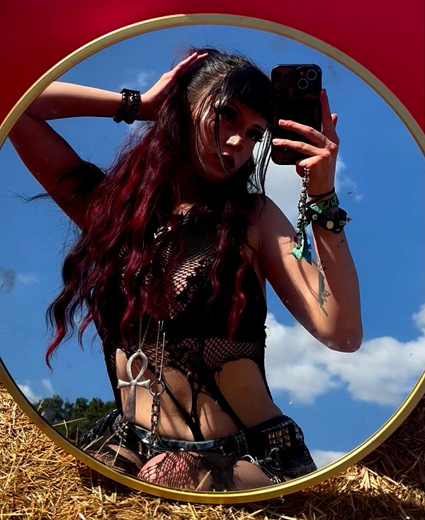 scarlett_ichor instagram image archive image