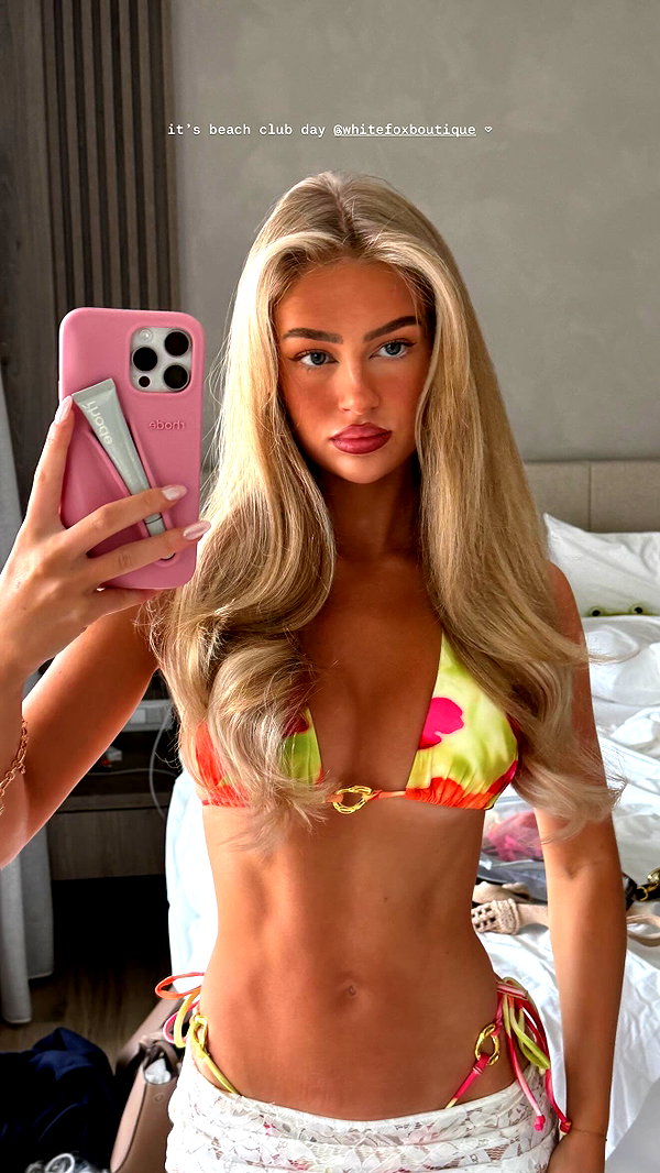 hollyjai archive image