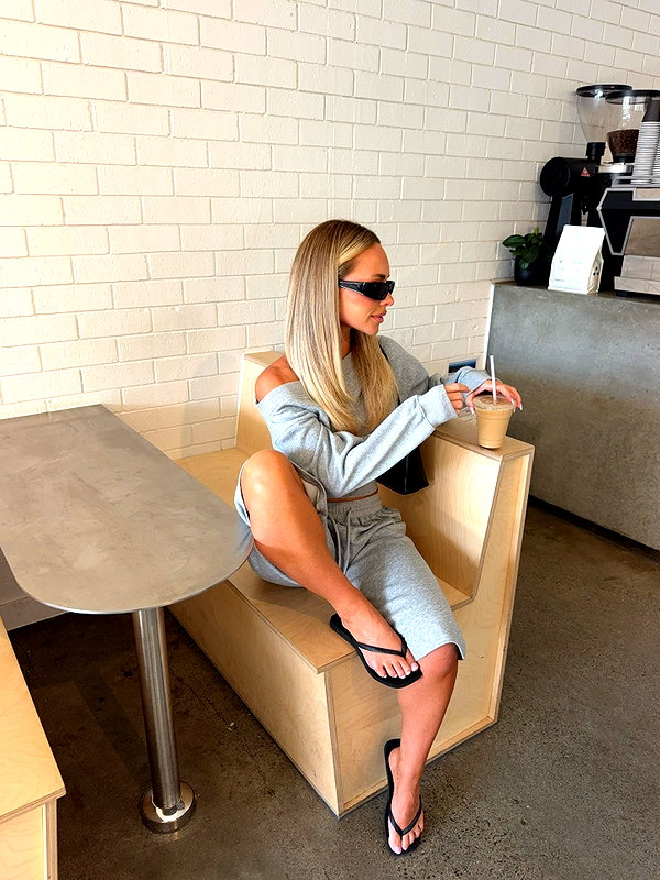 allieauton instagram image archive image