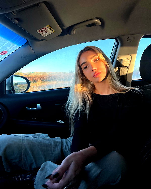 yulia.isakov instagram image archive image