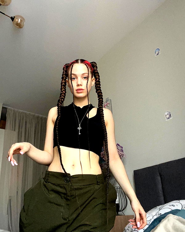 anna.utka22 instagram image archive image