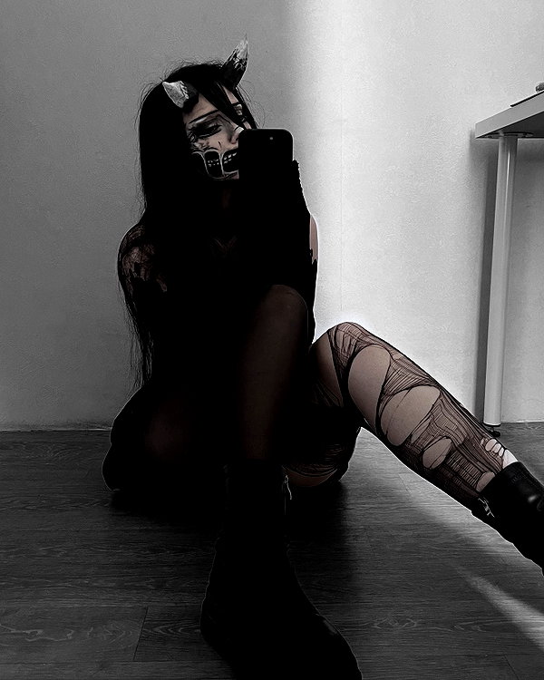 glowmoonshorty instagram image archive image