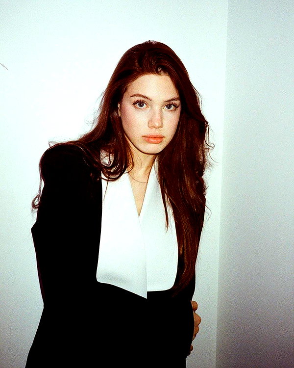 anna.utka22 instagram image archive image