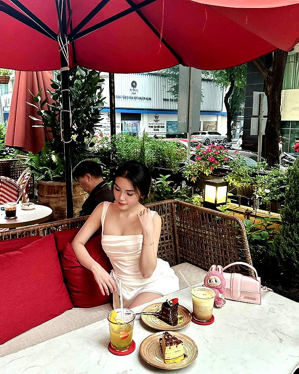 lyhythuedoxinh instagram image archive image
