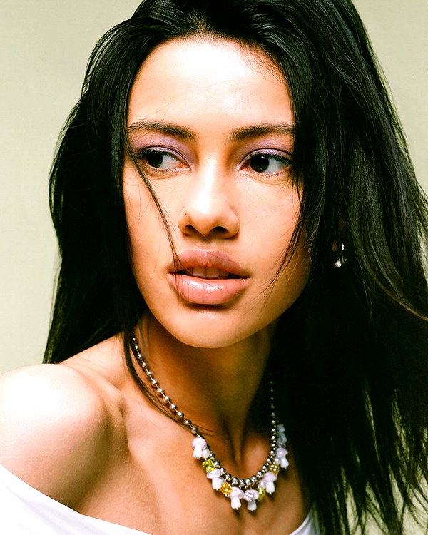 leonanaomii instagram image archive image