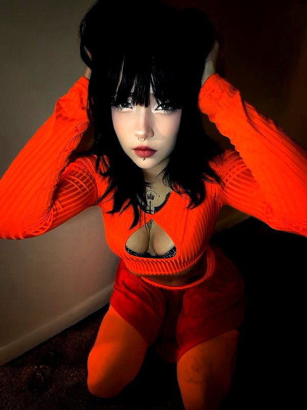 Archived image from @deadangelfiles on Instagram