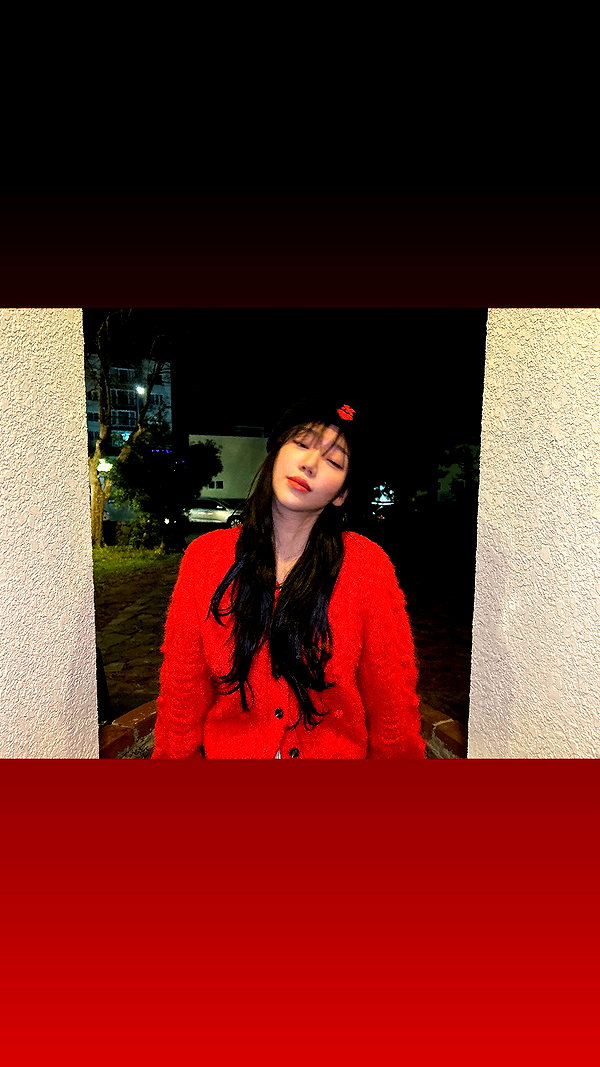 hyeweon__ instagram image archive image