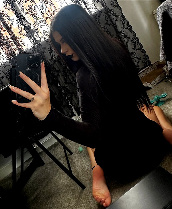 __dedgrl instagram image archive image