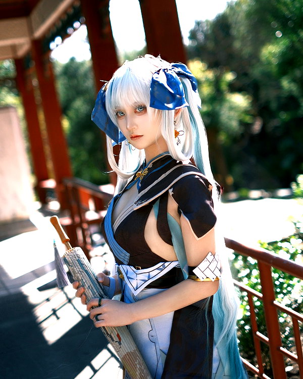 miee_cos instagram image archive image