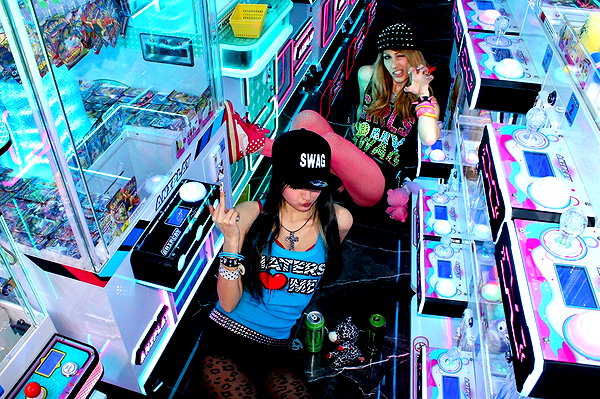 Archived image from @cyberangelz.shop on Instagram