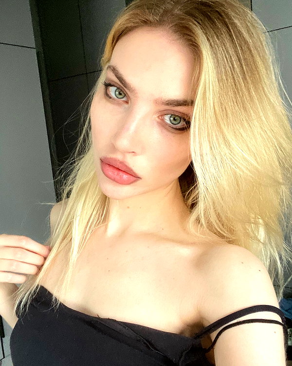anya4everr instagram image archive image