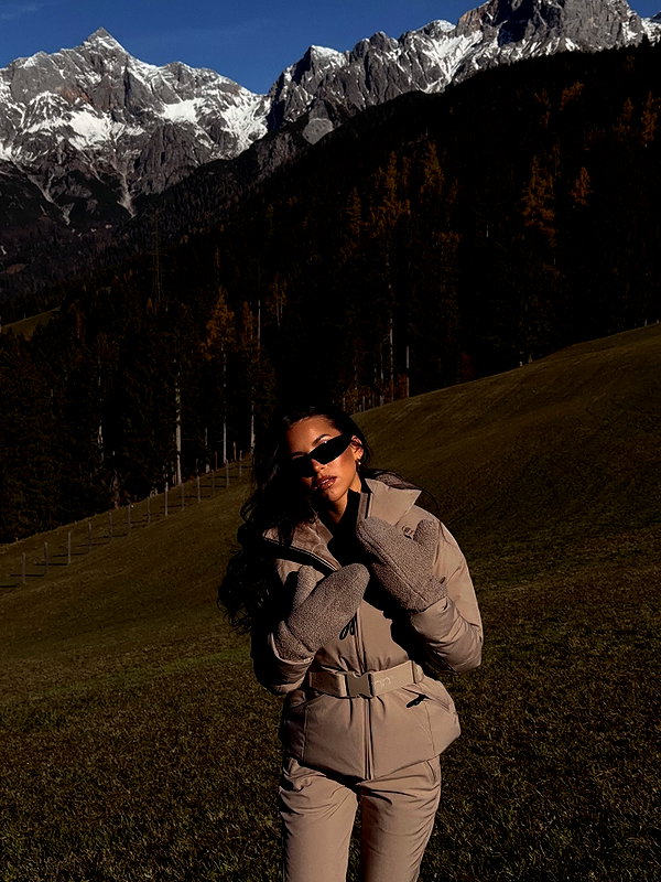 zoeliss instagram image archive image