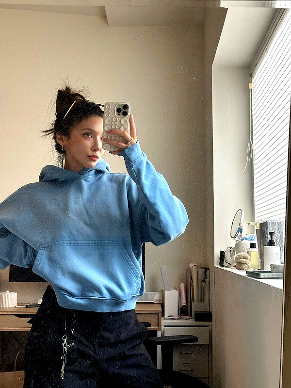 Archived image from @heroineseen on Instagram