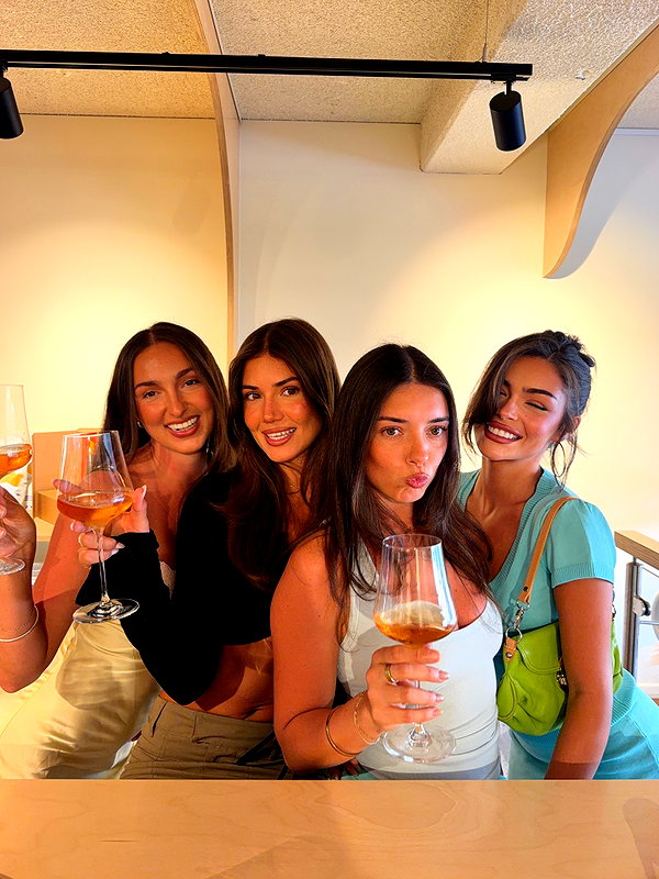 oliviaphillipps instagram image archive image