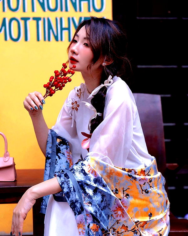 lyhythuedoxinh instagram image archive image