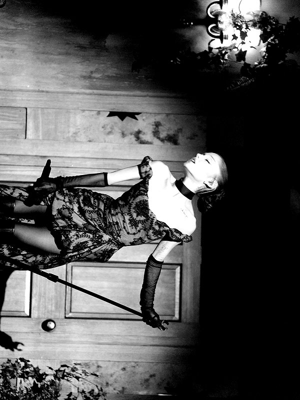 arianagrande instagram image archive image