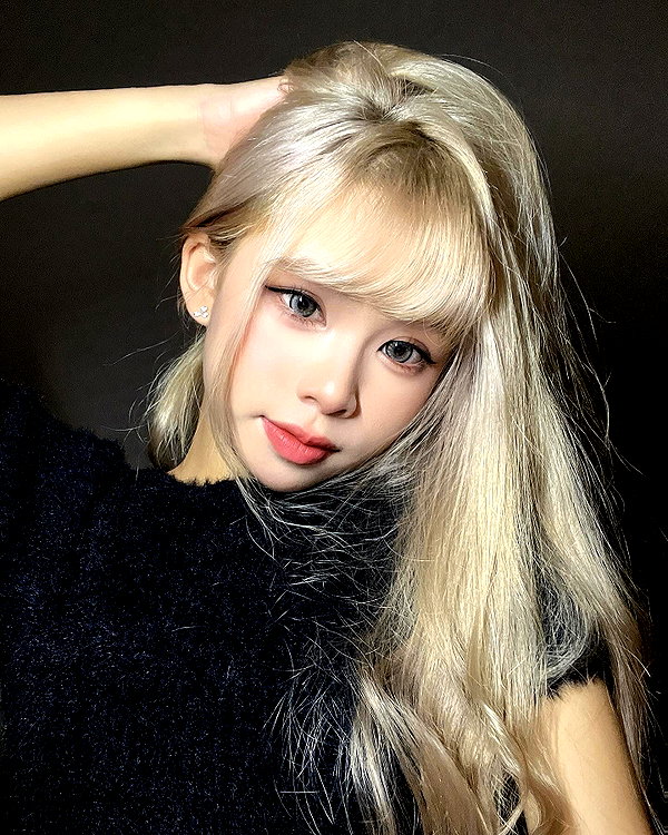 e.shao_417 instagram image archive image