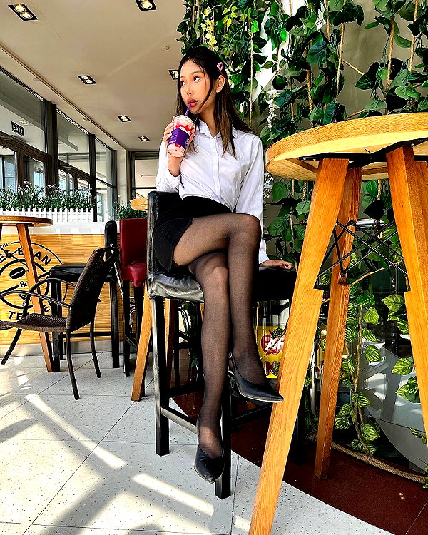 indra0102_ instagram image archive image