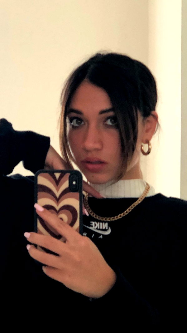romi_henenson instagram image archive image