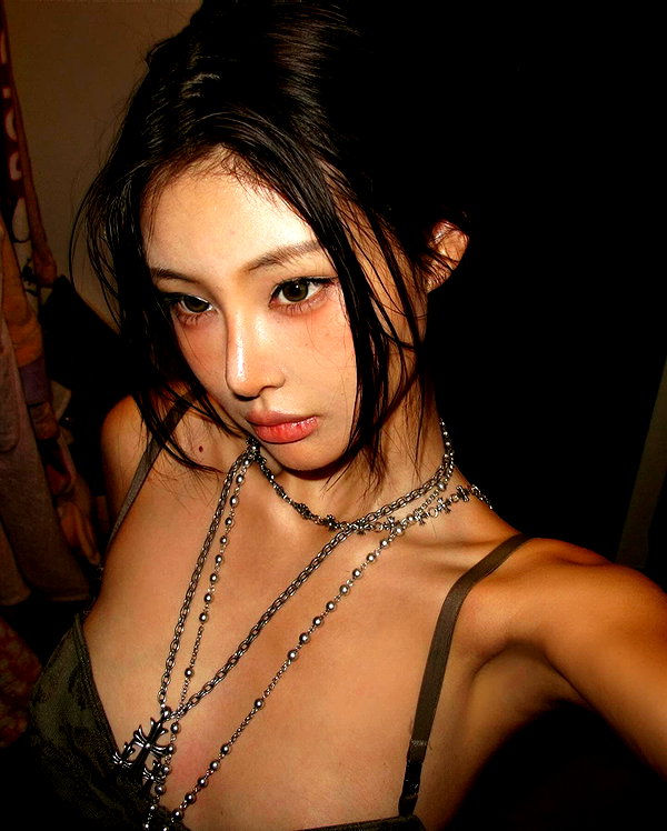 ll.lu1s instagram image archive image