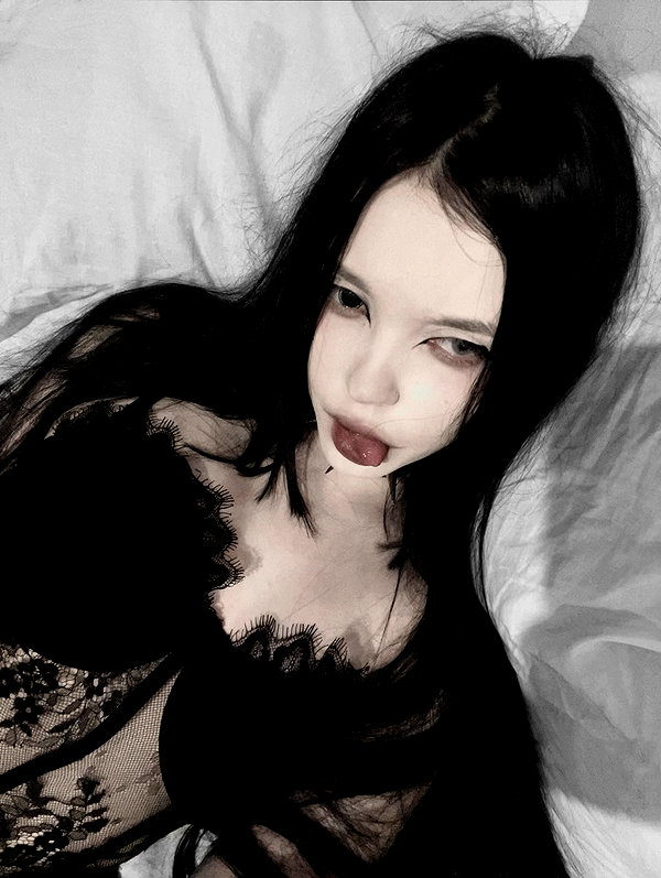 glowmoonshorty instagram image archive image
